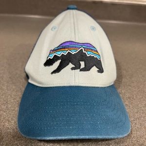 Patagonia Womens bear baseball hat